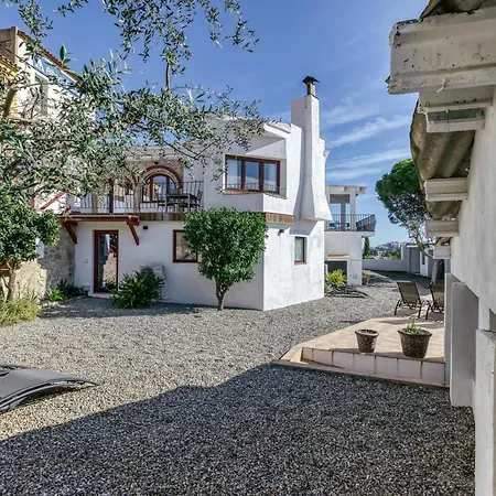 Holiday home Bosch Llanca